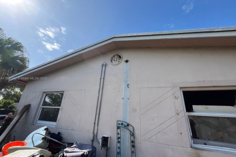 House in Miami, Florida 3 bedrooms, 121.33 sq.m. № 1931136 - photo 5