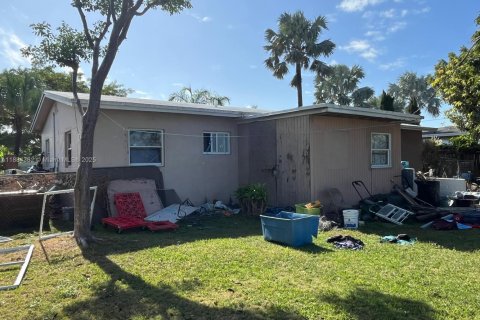 House in Miami, Florida 3 bedrooms, 121.33 sq.m. № 1931136 - photo 4