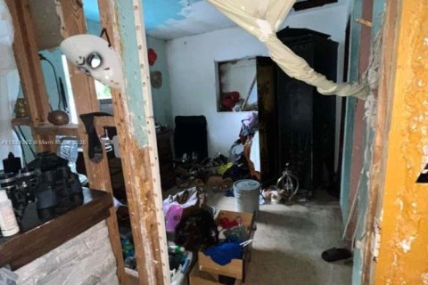 House in Miami, Florida 3 bedrooms, 121.33 sq.m. № 1931136 - photo 13