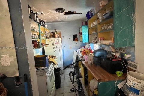 House in Miami, Florida 3 bedrooms, 121.33 sq.m. № 1931136 - photo 18