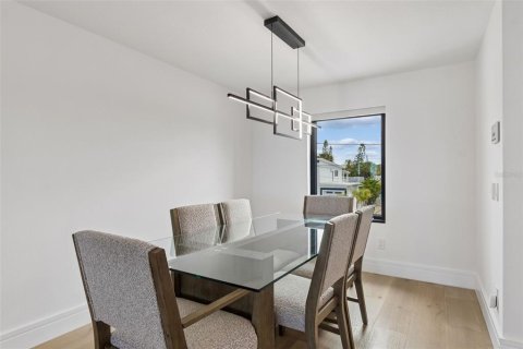 Casa en venta en Clearwater, Florida, 4 dormitorios, 373.93 m2 № 2214024 - foto 24