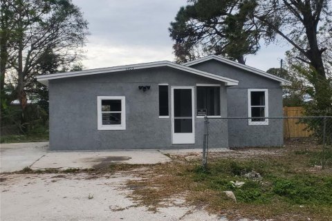Casa en venta en Winter Haven, Florida, 3 dormitorios, 96.43 m2 № 1533331 - foto 1