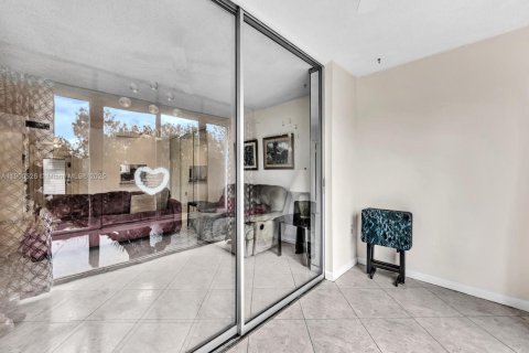 Condominio en venta en Sunrise, Florida, 2 dormitorios, 78.97 m2 № 1955563 - foto 23