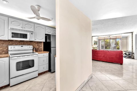 Condominio en venta en Sunrise, Florida, 2 dormitorios, 78.97 m2 № 1955563 - foto 5