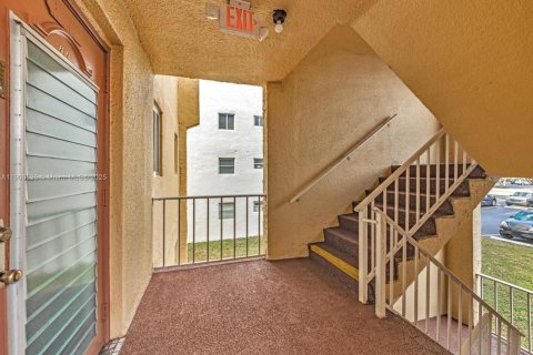 Condominio en venta en Sunrise, Florida, 2 dormitorios, 78.97 m2 № 1955563 - foto 30