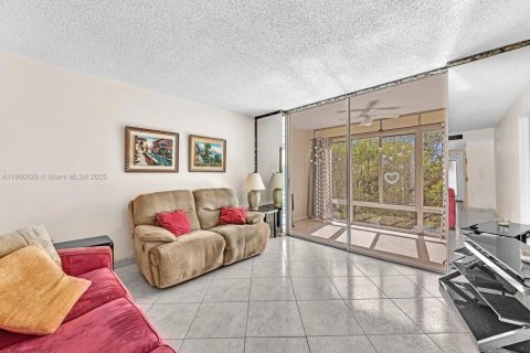 Condominio en venta en Sunrise, Florida, 2 dormitorios, 78.97 m2 № 1955563 - foto 14