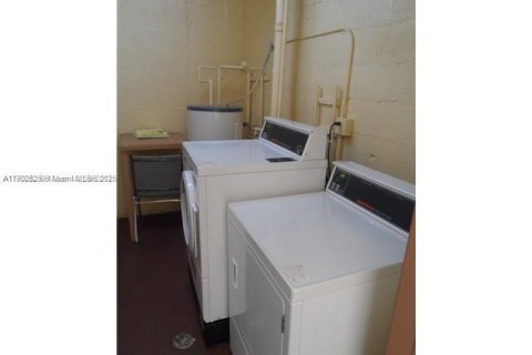 Condominio en venta en Sunrise, Florida, 2 dormitorios, 78.97 m2 № 1955563 - foto 28