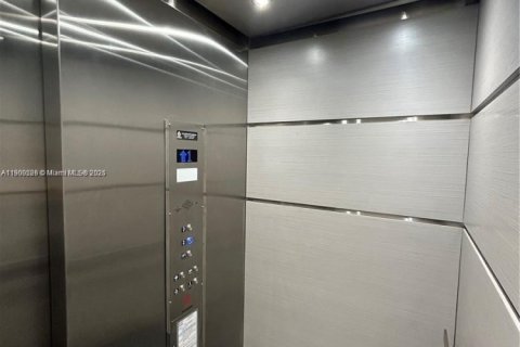 Condominio en venta en Sunrise, Florida, 2 dormitorios, 78.97 m2 № 1955563 - foto 27