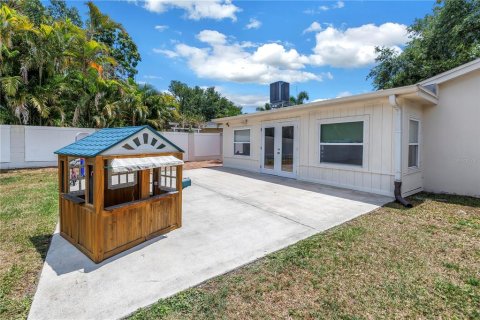 Casa en venta en Saint Petersburg, Florida, 2 dormitorios, 149.2 m2 № 1662039 - foto 22