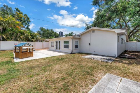 Casa en venta en Saint Petersburg, Florida, 2 dormitorios, 149.2 m2 № 1662039 - foto 24
