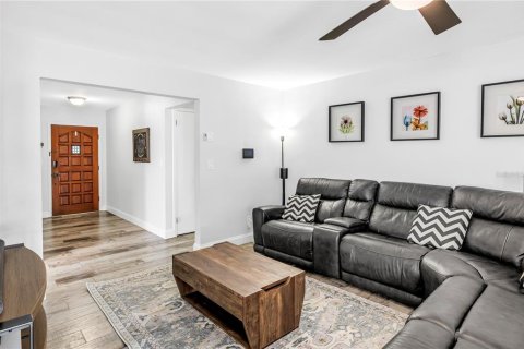 Casa en venta en Saint Petersburg, Florida, 2 dormitorios, 149.2 m2 № 1662039 - foto 8