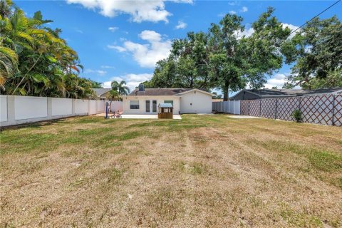 Casa en venta en Saint Petersburg, Florida, 2 dormitorios, 149.2 m2 № 1662039 - foto 29