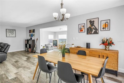 Casa en venta en Saint Petersburg, Florida, 2 dormitorios, 149.2 m2 № 1662039 - foto 17