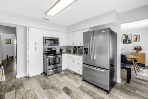 Casa en venta en Saint Petersburg, Florida, 2 dormitorios, 149.2 m2 № 1662039 - foto 16