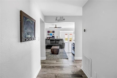 Casa en venta en Saint Petersburg, Florida, 2 dormitorios, 149.2 m2 № 1662039 - foto 4