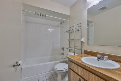 Apartamento en alquiler en Seffner, Florida, 2 dormitorios, 93.18 m2 № 1908374 - foto 13