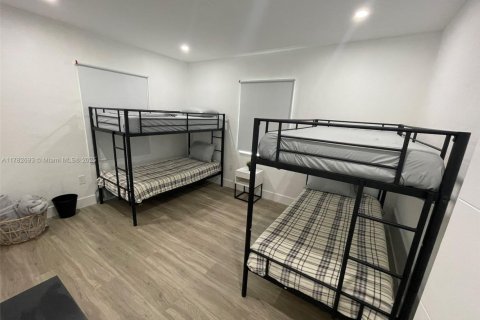 House in Miami, Florida 3 bedrooms, 103.49 sq.m. № 1983450 - photo 5