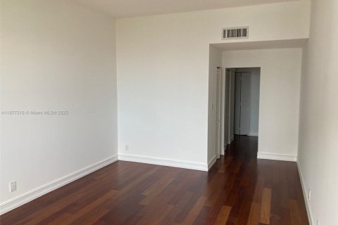 Condo in Aventura, Florida, 1 bedroom № 1924038 - photo 4