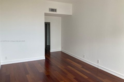 Condo in Aventura, Florida, 1 bedroom № 1924038 - photo 3