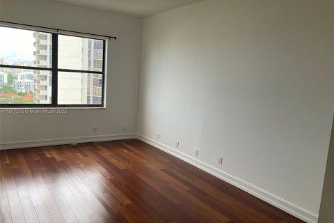 Condo in Aventura, Florida, 1 bedroom № 1924038 - photo 5