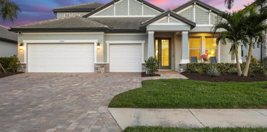House in Bradenton, Florida 4 bedrooms, 294.78 sq.m. № 2096210