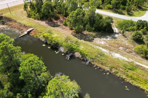 Land in North Port, Florida № 2229057 - photo 4
