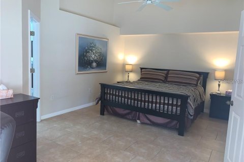Villa ou maison à louer à Bradenton, Floride: 2 chambres, 160.72 m2 № 1778758 - photo 9