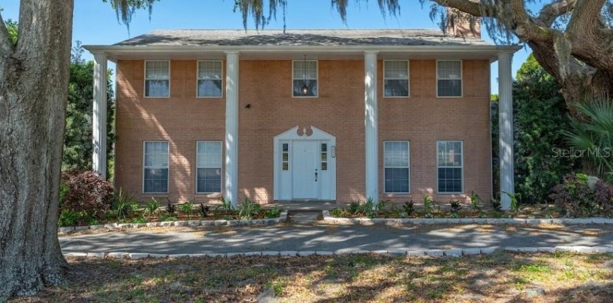 Casa en Wildwood, Florida 5 dormitorios, 234.11 m2 № 2259297
