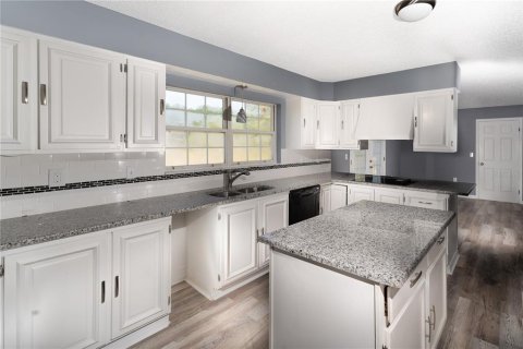 Casa en alquiler en Wildwood, Florida, 5 dormitorios, 234.11 m2 № 2259297 - foto 9