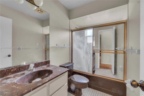 House in Tamarac, Florida 2 bedrooms, 153.85 sq.m. № 2003556 - photo 23