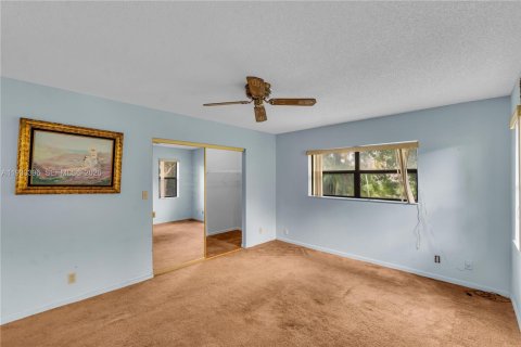 House in Tamarac, Florida 2 bedrooms, 153.85 sq.m. № 2003556 - photo 21