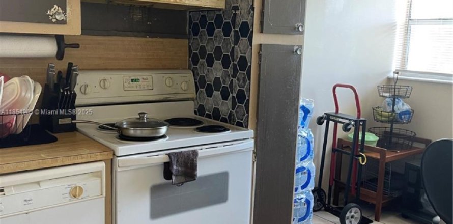 Condo à Tamarac, Floride, 2 chambres  № 1983299