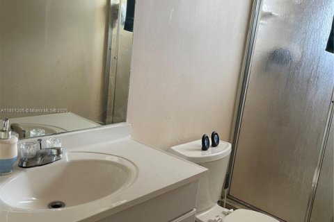 Copropriété à vendre à Tamarac, Floride: 2 chambres, 99.87 m2 № 1983299 - photo 7