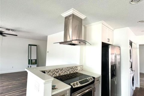 Villa ou maison à louer à Tampa, Floride: 2 chambres, 115.57 m2 № 2415238 - photo 4