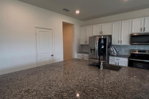 Casa en alquiler en Minneola, Florida, 2 dormitorios, 314.85 m2 № 1900283 - foto 9