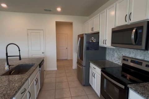Casa en alquiler en Minneola, Florida, 2 dormitorios, 314.85 m2 № 1900283 - foto 10