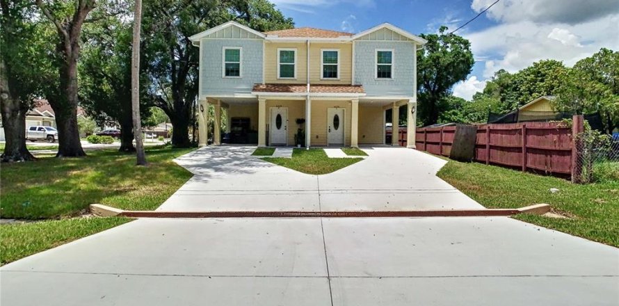 Townhouse in Tampa, Florida 3 bedrooms, 138.98 sq.m. № 1736945