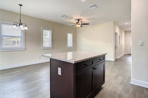 Townhouse in Tampa, Florida 3 bedrooms, 138.98 sq.m. № 1736945 - photo 25