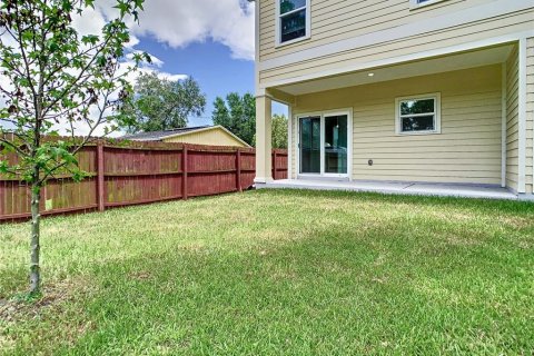 Townhouse in Tampa, Florida 3 bedrooms, 138.98 sq.m. № 1736945 - photo 9