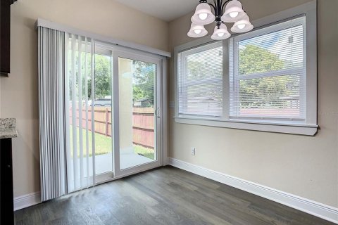 Townhouse in Tampa, Florida 3 bedrooms, 138.98 sq.m. № 1736945 - photo 20