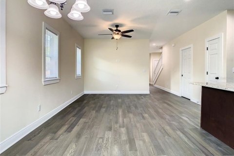 Townhouse in Tampa, Florida 3 bedrooms, 138.98 sq.m. № 1736945 - photo 18