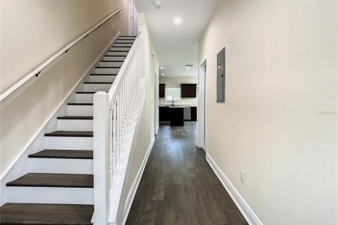 Townhouse in Tampa, Florida 3 bedrooms, 138.98 sq.m. № 1736945 - photo 10