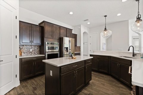 Casa en alquiler en Orlando, Florida, 4 dormitorios, 321.53 m2 № 1844507 - foto 18