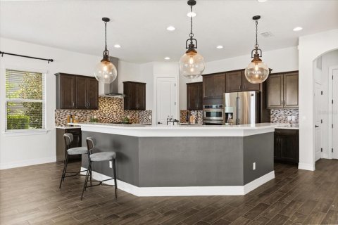 Casa en alquiler en Orlando, Florida, 4 dormitorios, 321.53 m2 № 1844507 - foto 15