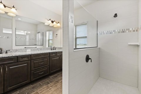 Casa en alquiler en Orlando, Florida, 4 dormitorios, 321.53 m2 № 1844507 - foto 24