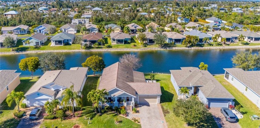 Casa en Punta Gorda, Florida 3 dormitorios, 192.31 m2 № 2217282