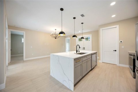 Villa ou maison à vendre à Port Charlotte, Floride: 3 chambres, 156.91 m2 № 2235391 - photo 12