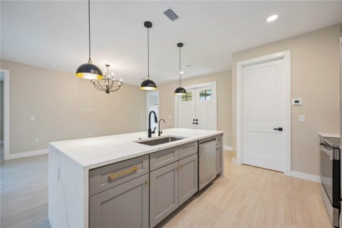 Villa ou maison à vendre à Port Charlotte, Floride: 3 chambres, 156.91 m2 № 2235391 - photo 14