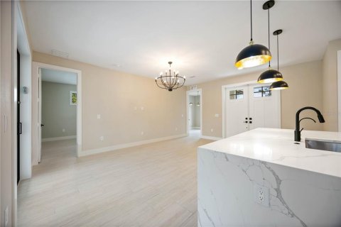 Villa ou maison à vendre à Port Charlotte, Floride: 3 chambres, 156.91 m2 № 2235391 - photo 11