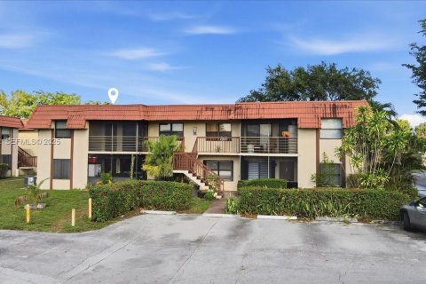 Condo in Hialeah, Florida, 3 bedrooms  № 1987198 - photo 2